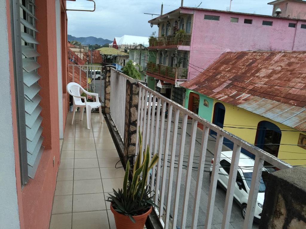 Hotel Villa Margarita Flores Luaran gambar